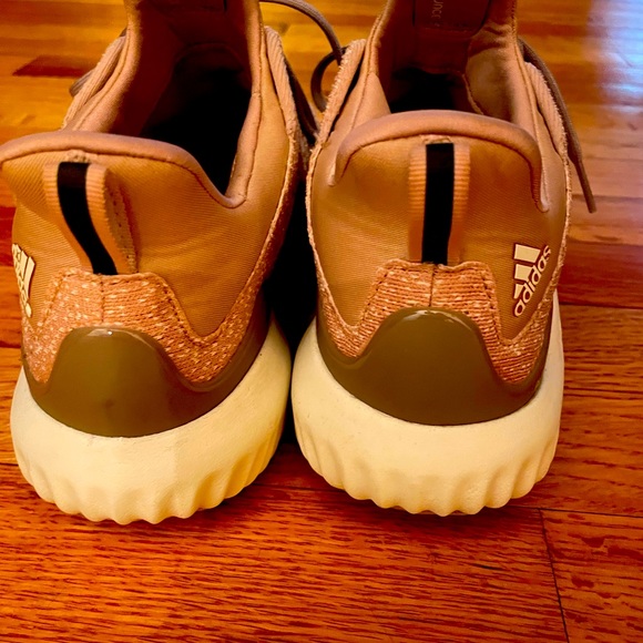 Adidas - Picture 3 of 9